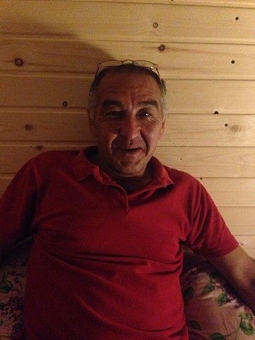 в недоумении