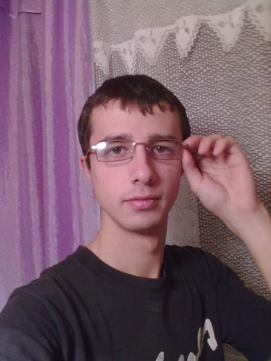 Я в очках:)2013 год