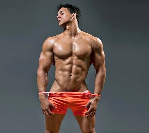 MALE M
