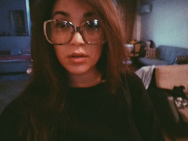 я няша стесняша