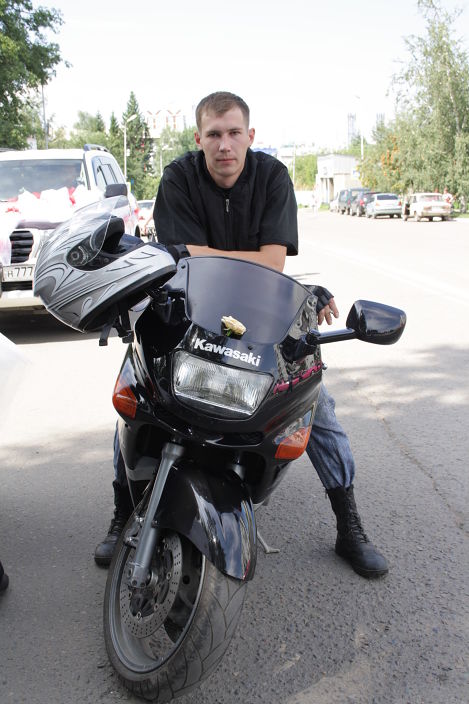 ZZR400