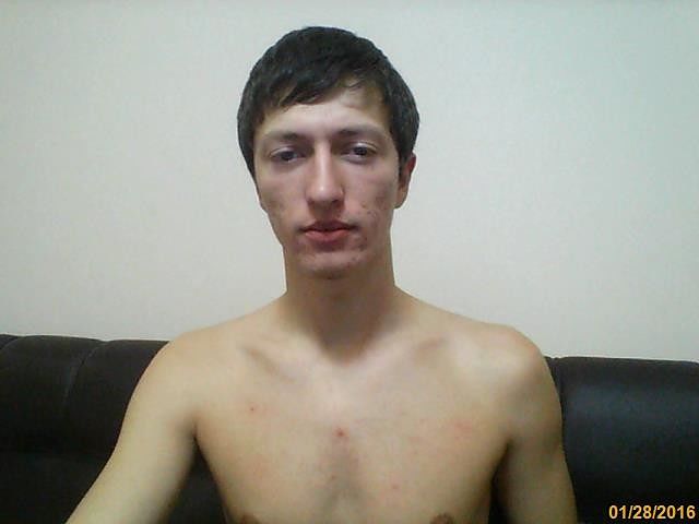 красавчик)