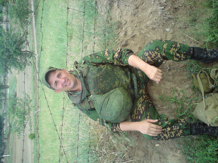 хочеш заебатся иди в армию