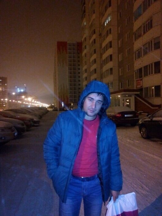 я перед домом