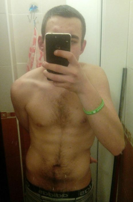 почти худенький)