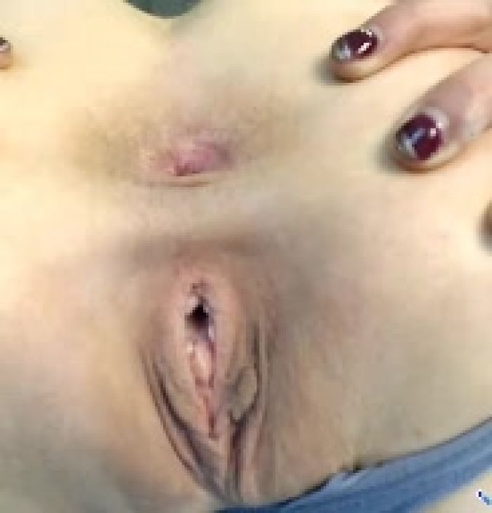 ЗАСВЕТИЛА СВОИ ДЫРОЧКИ