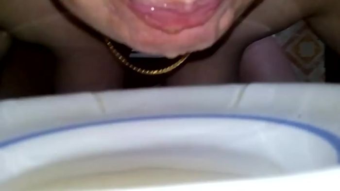 Лакаю с блюдца