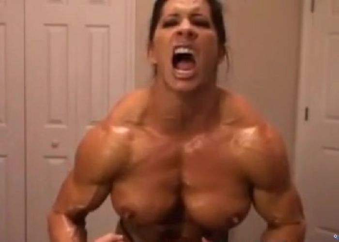 КУЛЬТУРИСТКА