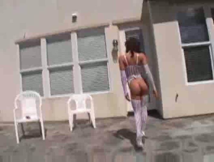 Flexible Vanessa Lane