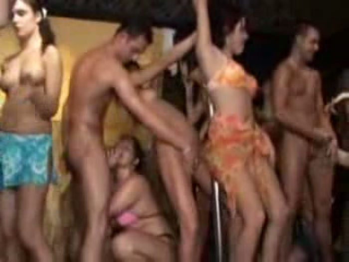 Хочу на такую групповуху!))