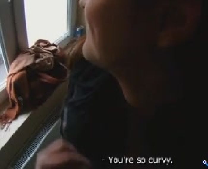 ШЛЮХА ОТРАБОТАЛА ПРЯМО В ПОДЪЕЗДЕ