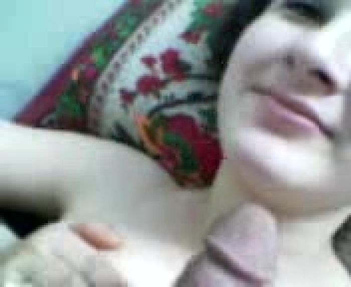 Трахнул и кончил на живот