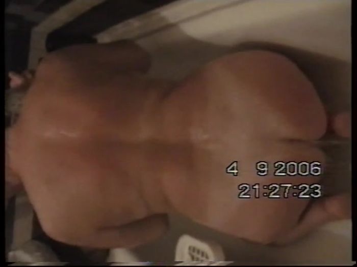 в ванной купаюсь