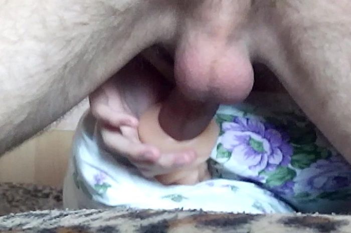 Мастурбация игрушкой