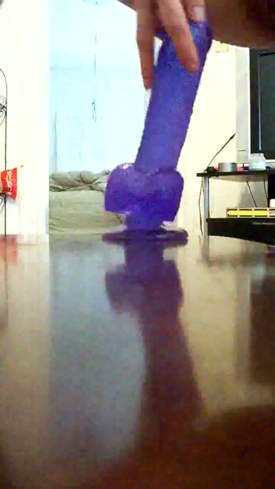 ich ficke meinen dildo.