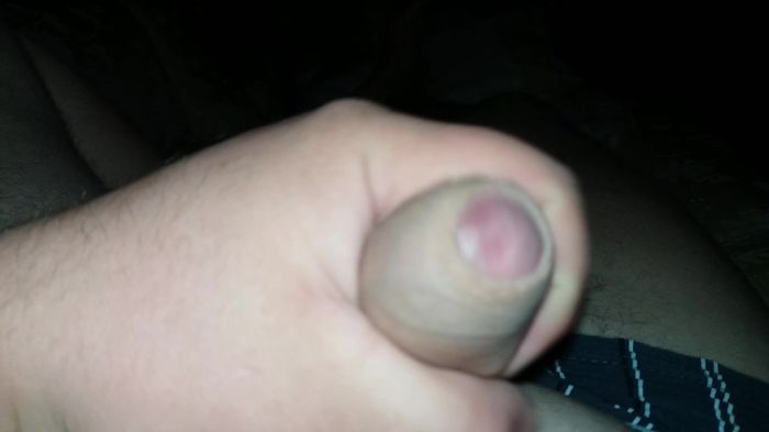 в одиночестве