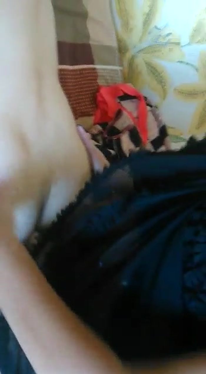 Бабка шпилит паренька страпоном,звезда ютуба...:)