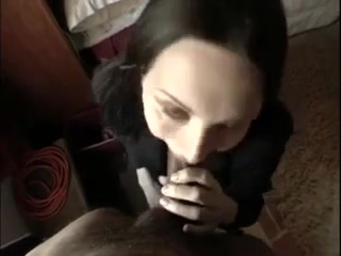 сочная самка сладко сосёт и идеально насаживается на чле